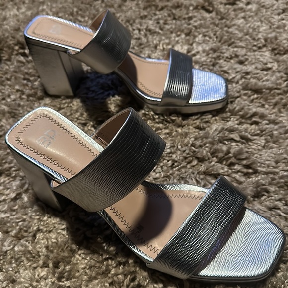 BP Silver Heels - Picture 1 of 7